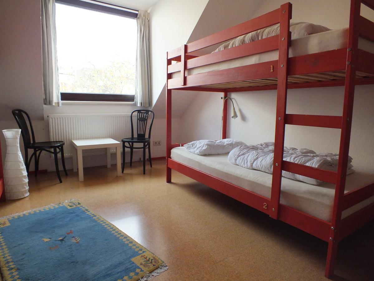 Hostel Max *